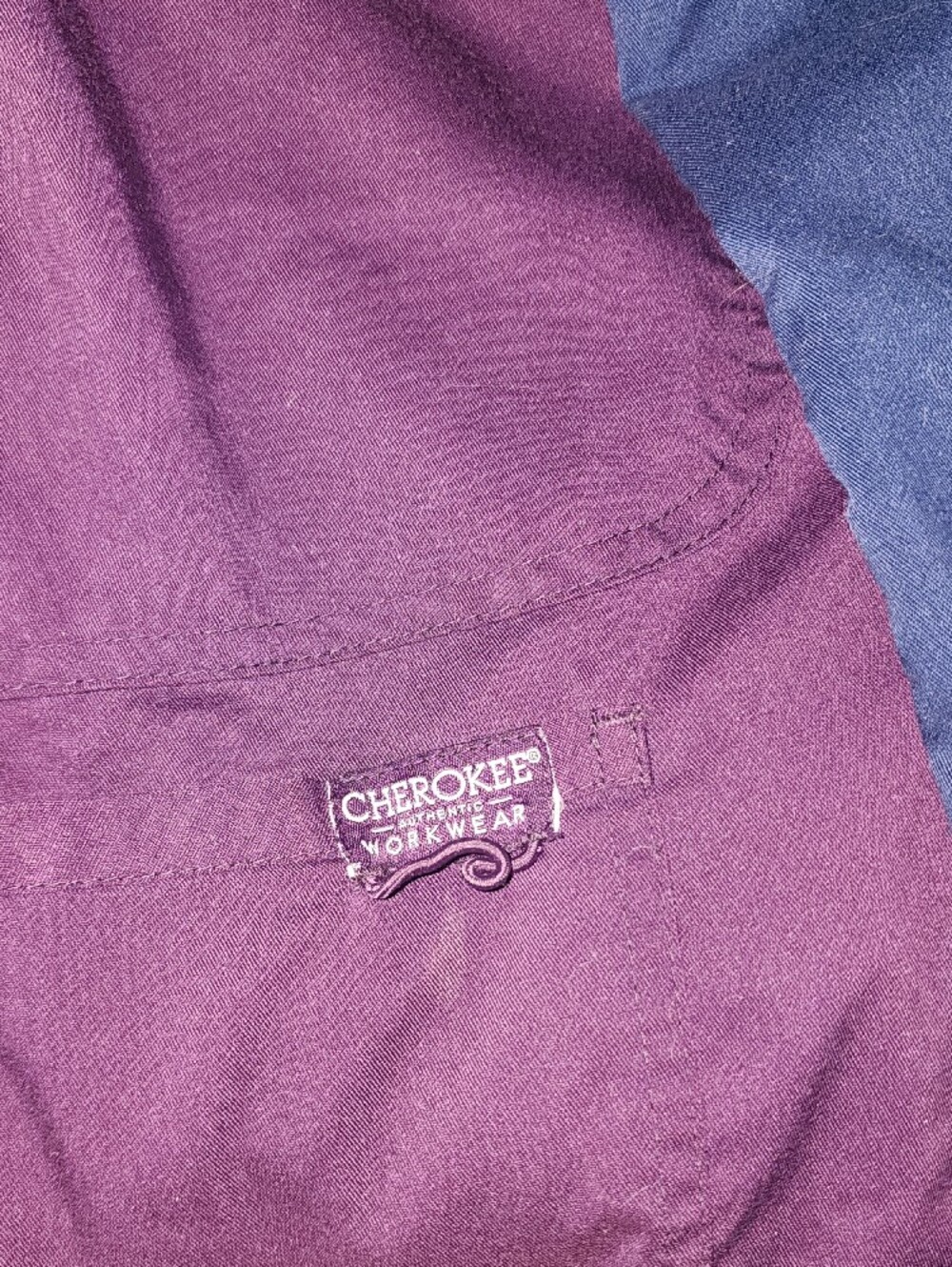 Cherokee Women Scrubs - Picture 3 of 5